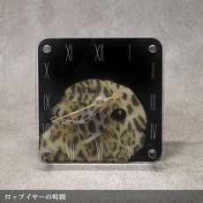 画像3: ［数量限定］豹柄のお耳が動くうさぎの時計 ミニ (3)